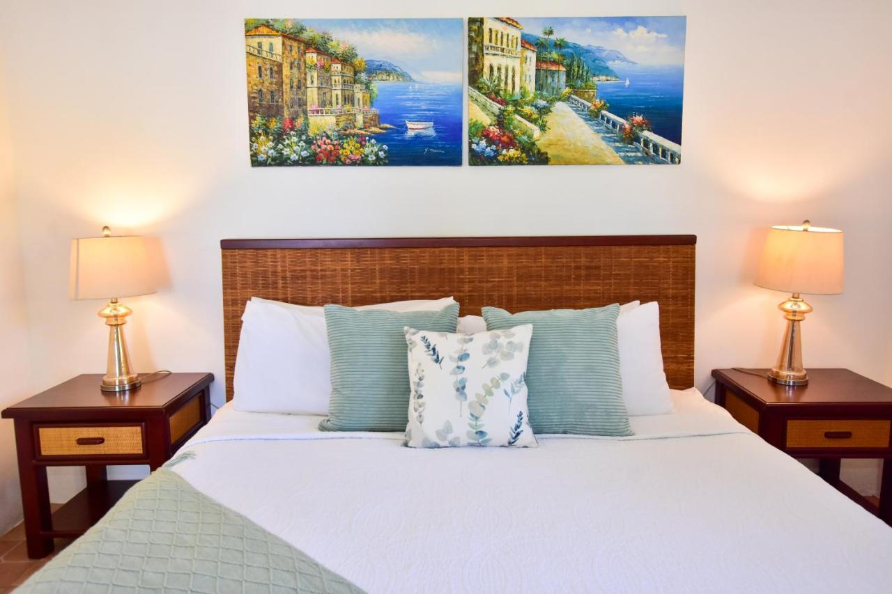 Coconut Row Boutique Hotel Hopkins Kültér fotó