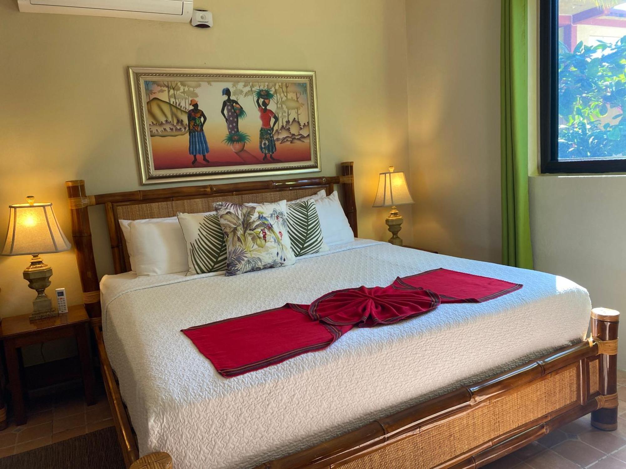 Coconut Row Boutique Hotel Hopkins Kültér fotó