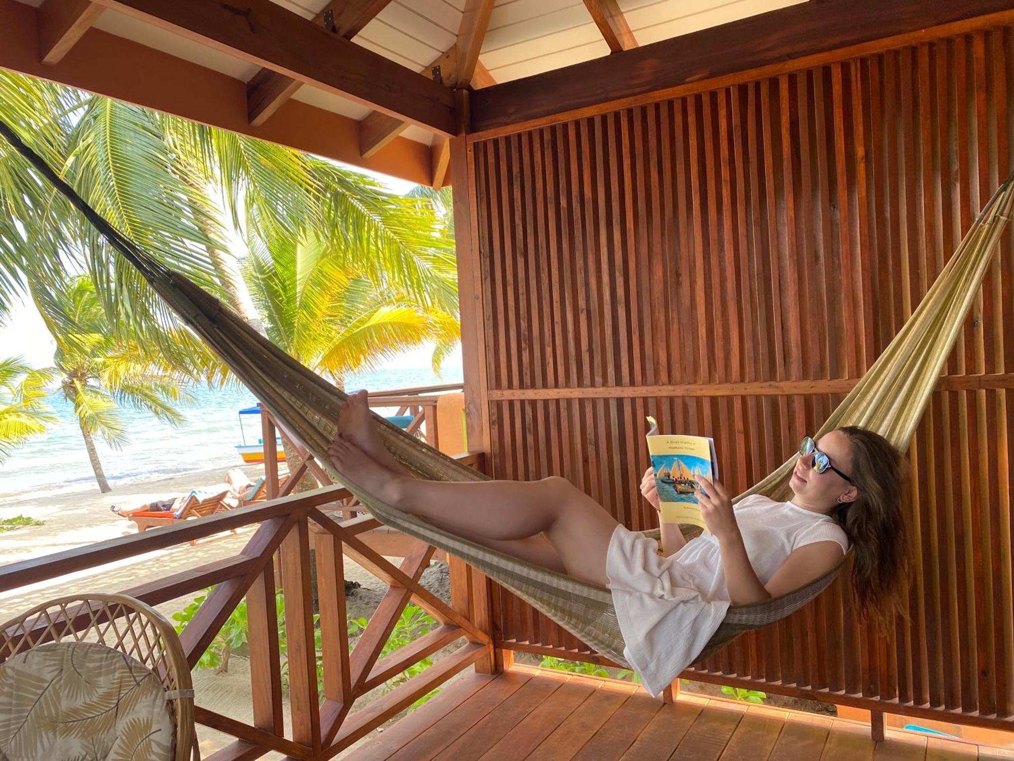 Coconut Row Boutique Hotel Hopkins Kültér fotó