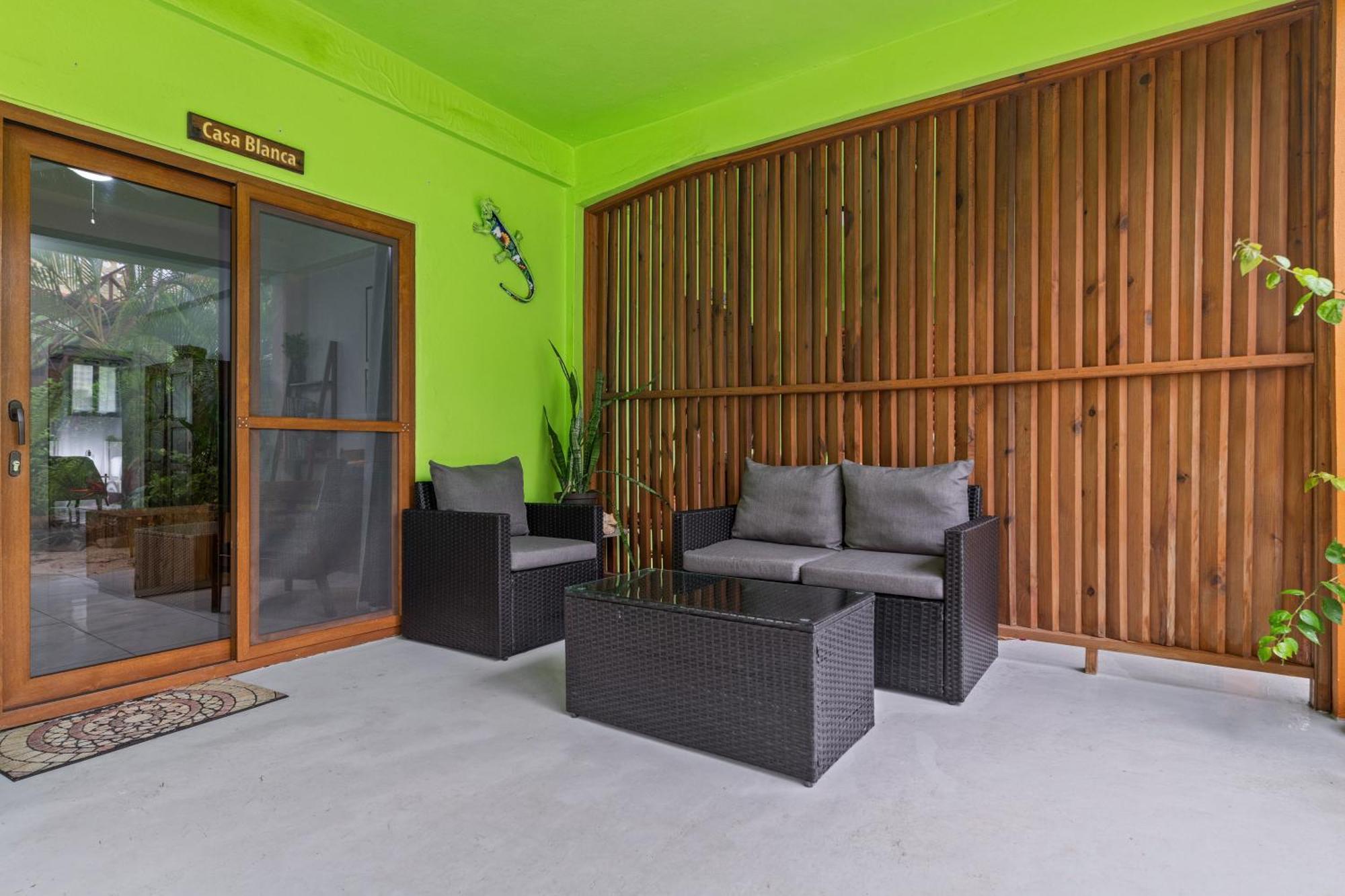 Coconut Row Boutique Hotel Hopkins Szoba fotó