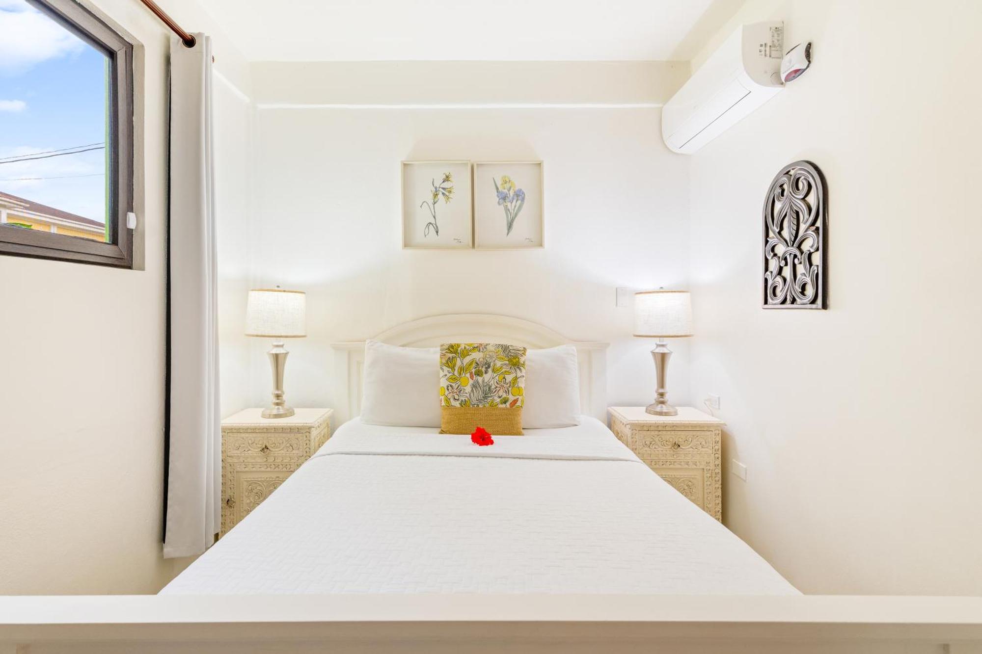 Coconut Row Boutique Hotel Hopkins Kültér fotó