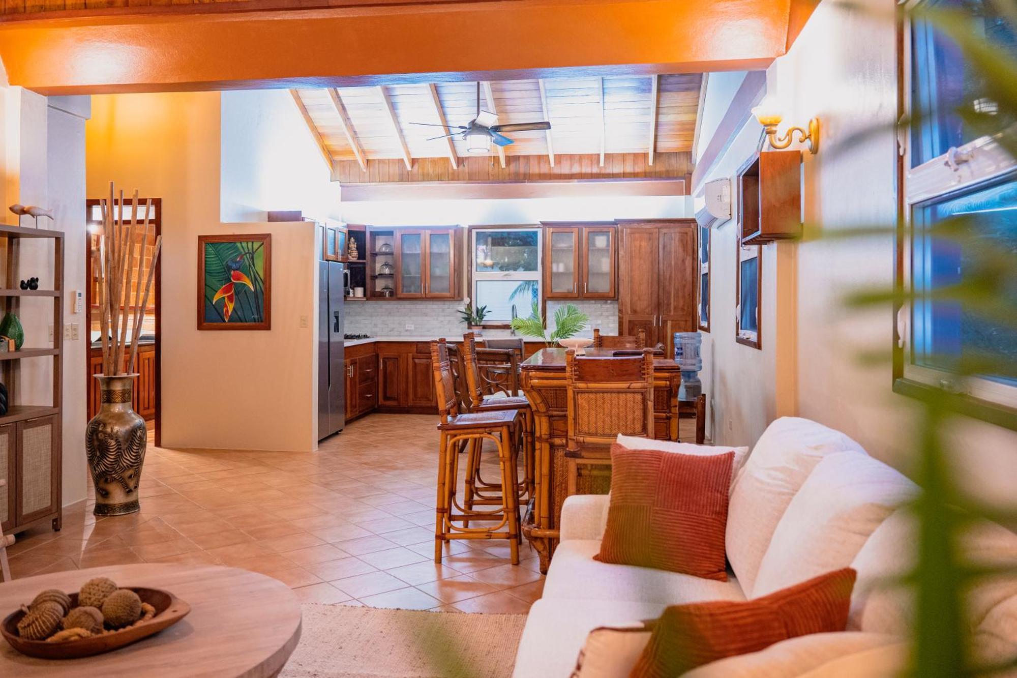 Coconut Row Boutique Hotel Hopkins Kültér fotó