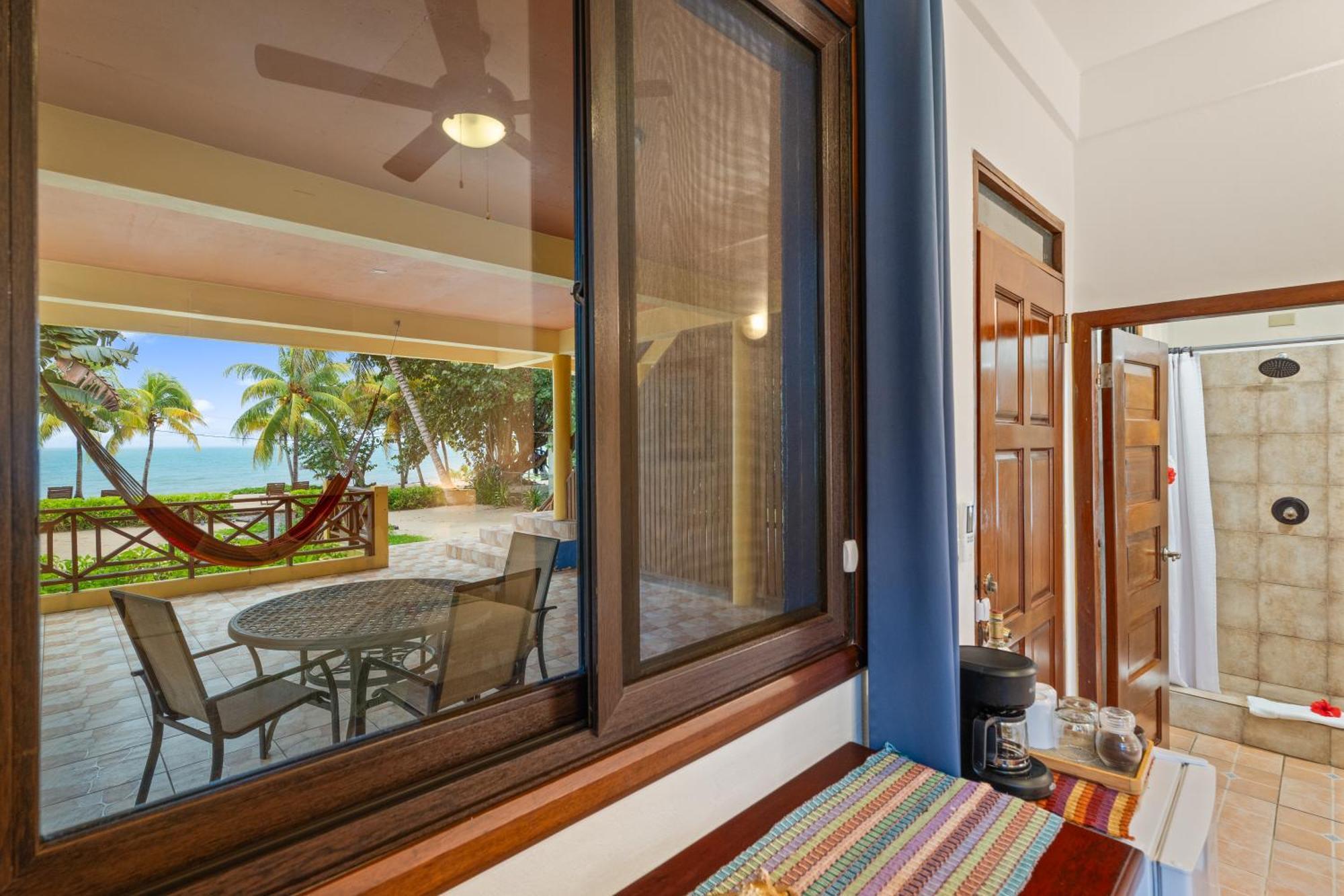 Coconut Row Boutique Hotel Hopkins Szoba fotó
